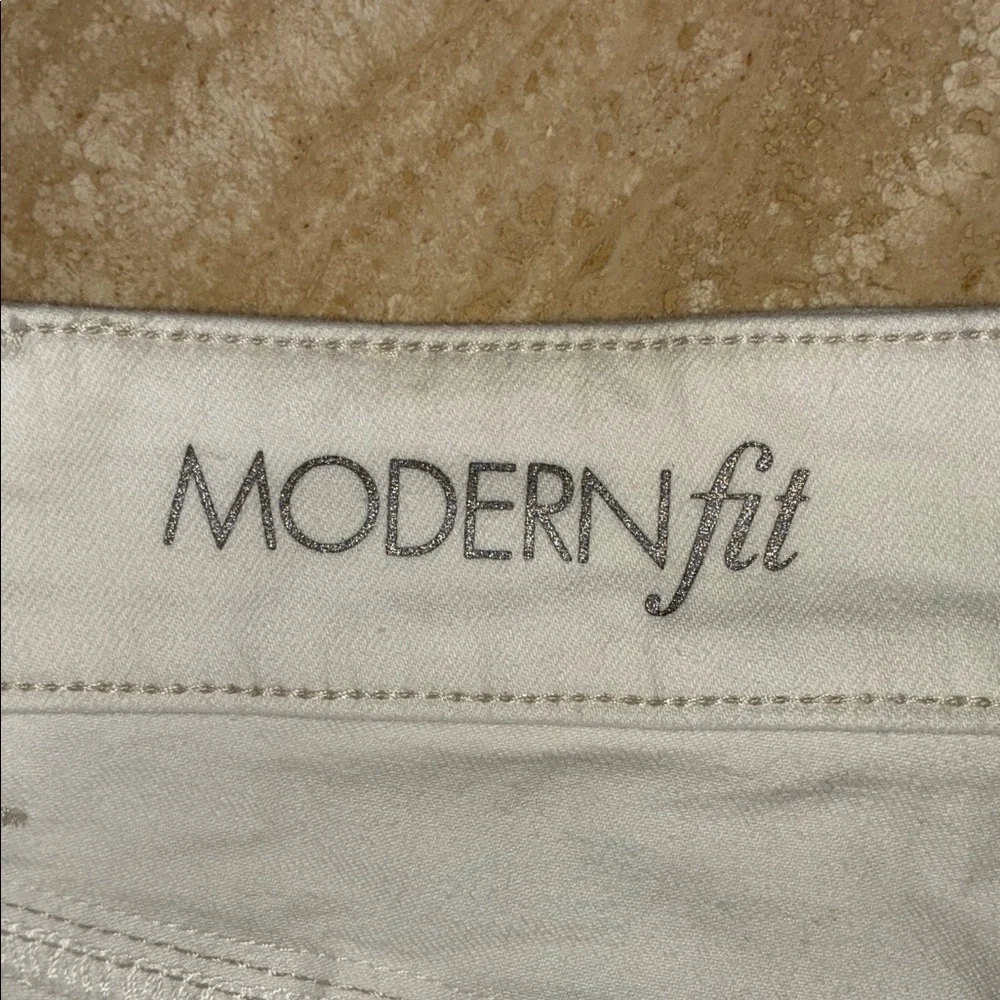 ANN TAYLOR Classic White Denim Jeans, Modern Fit, straight leg, 5 pockets. 6 EUC - Picture 10 of 15